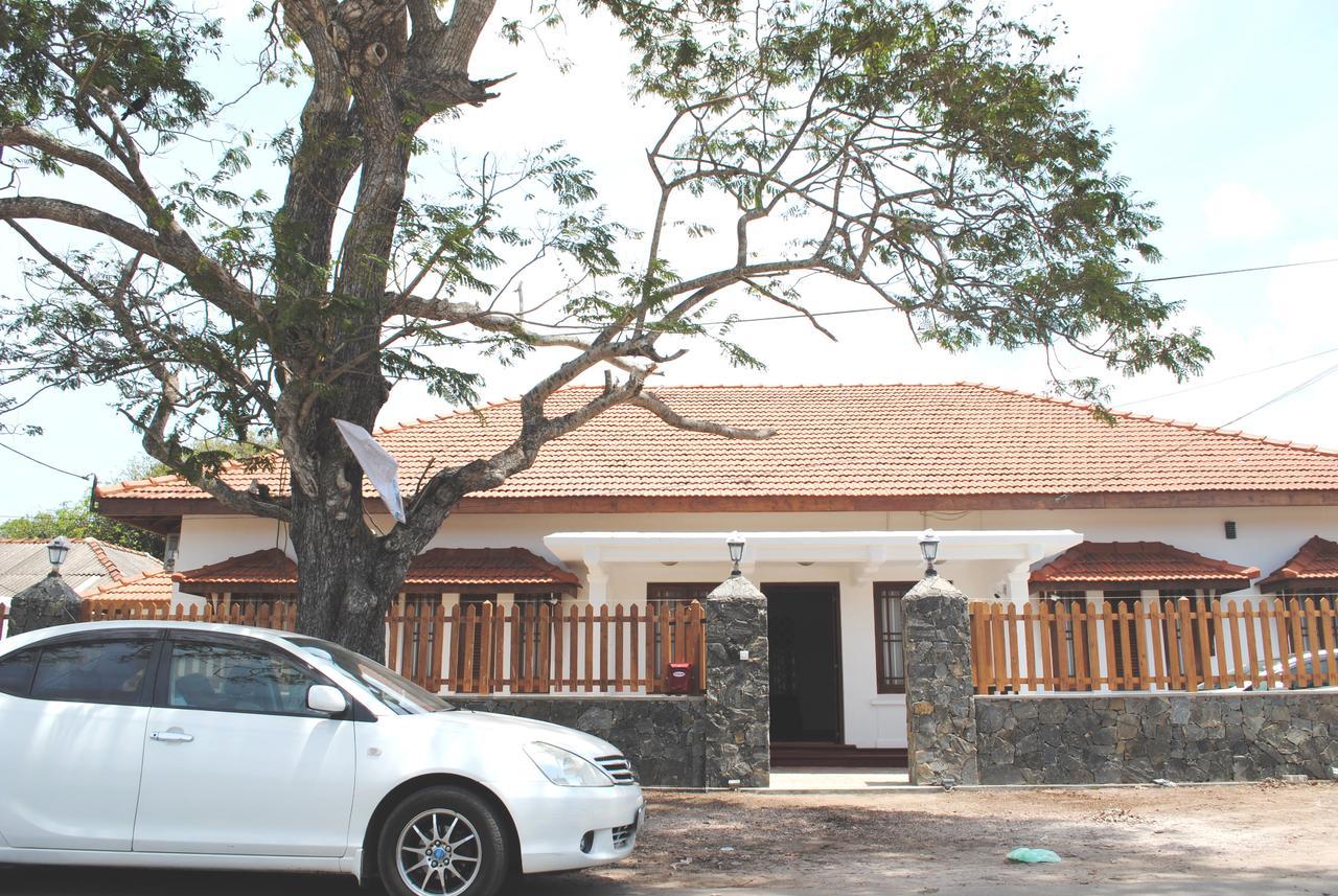 Miura Dutch Edge Hotel Negombo Exterior foto